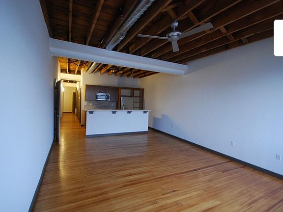 3rd image of 2906 W Clay St Unit 23