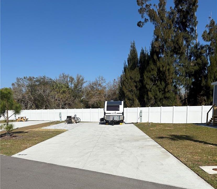 1st image of 356 Horizon RD