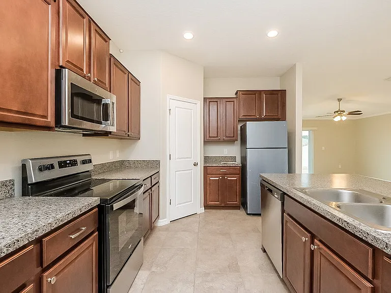 204 Archcliffe Point Pl — Photo 7