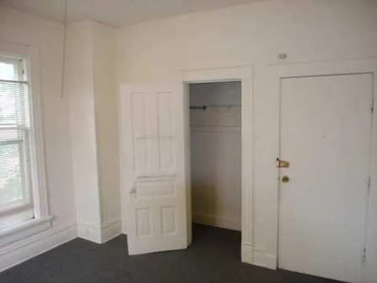 209 E Mifflin St — Photo 20