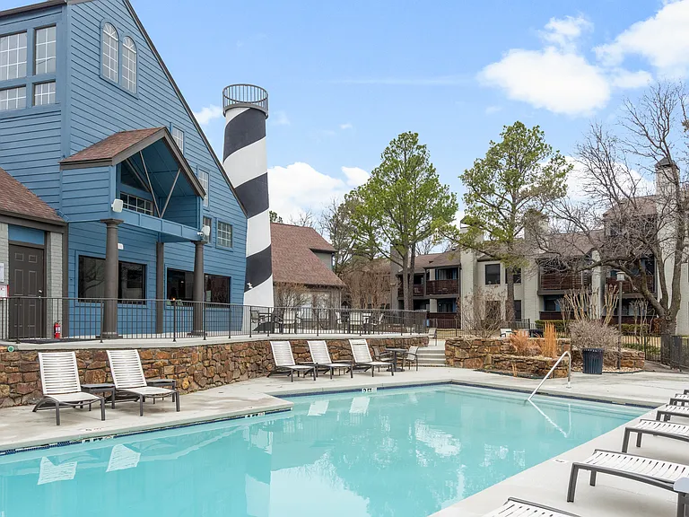 Waterside Apartments Tulsa — Photo 21