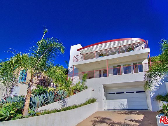 5th image of 1739 Sunset Ave
