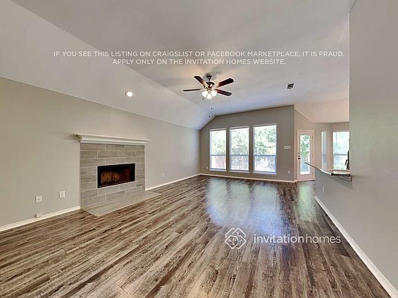 3rd image of 221 Mulberry Ln