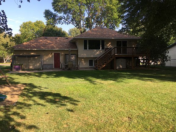 4th image of 1028 Naumkeag St S