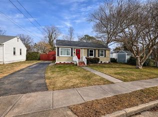 201 Courtney Dr, Hampton, VA 23669