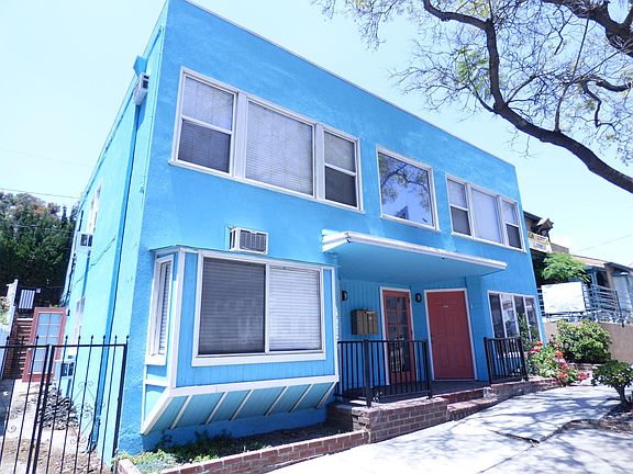 2nd image of 3323 Barham Blvd