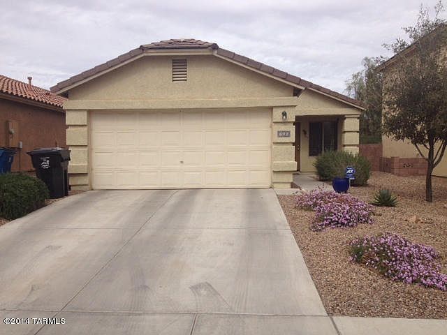 1st image of 692 W Firehawk Dr