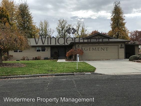 2nd image of 1861 Fairway Dr