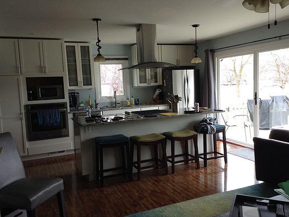 2nd image of 505 Park Ave