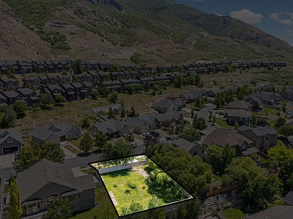 3rd image of 10479 Colonial Dr