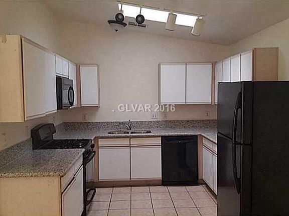 5th image of 2209 Port Ave