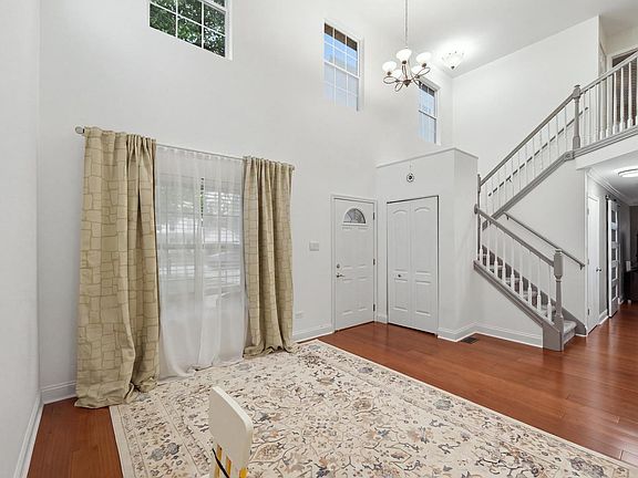 4th image of 5305 Lindenwood Cir
