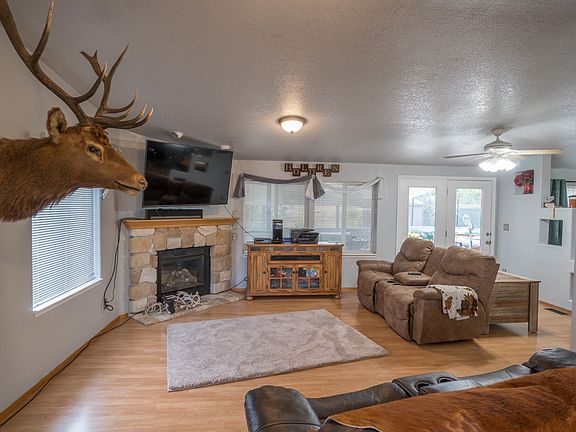2nd image of 1028 Palisades Ct
