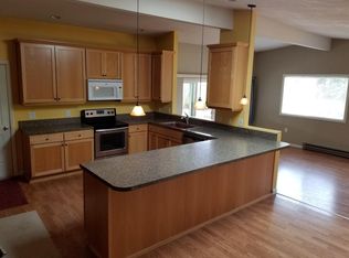 643 NW 18th St, McMinnville, OR 97128