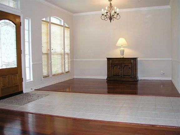 5th image of 3304 Avenal Dr