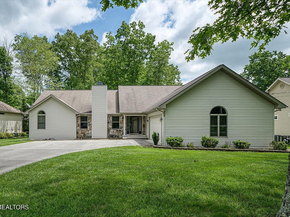 1st image of 355 Beachwood Dr