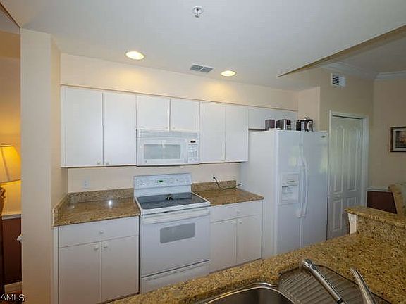 5th image of 10453 Washingtonia Palm Way APT 3317