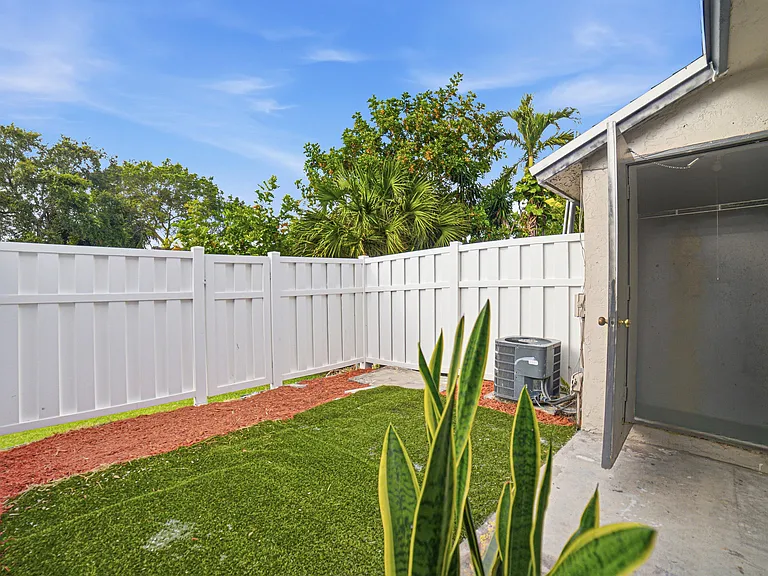 8207 Fairway Rd — Photo 26