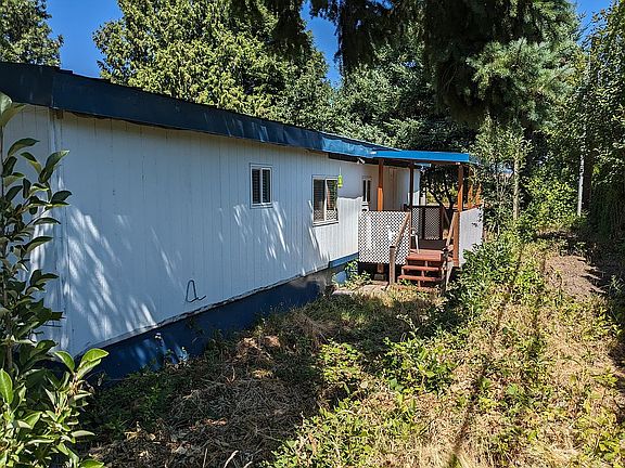 5th image of 5885 NE Jacobson St Unit 1