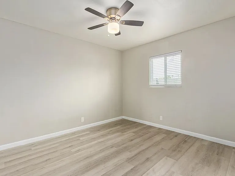 3405 E Pinchot Ave #11 — Photo 11