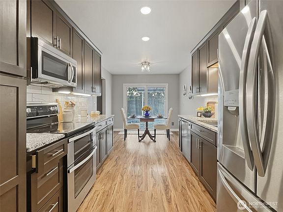4th image of 2315 Jennifer Place