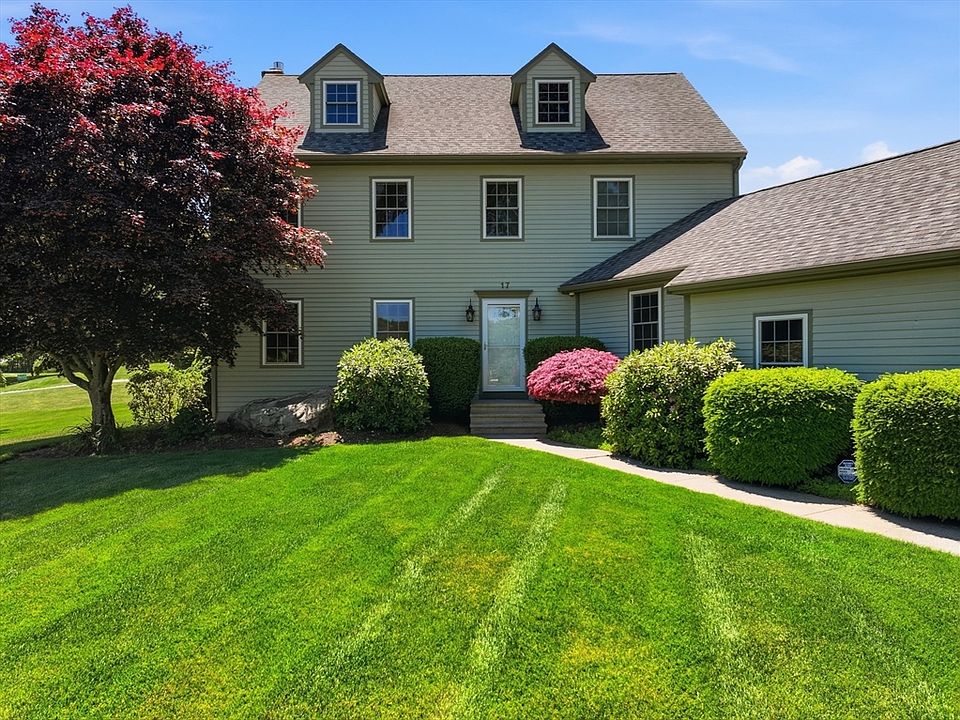 1st image of 17 Stoneybrook Rd