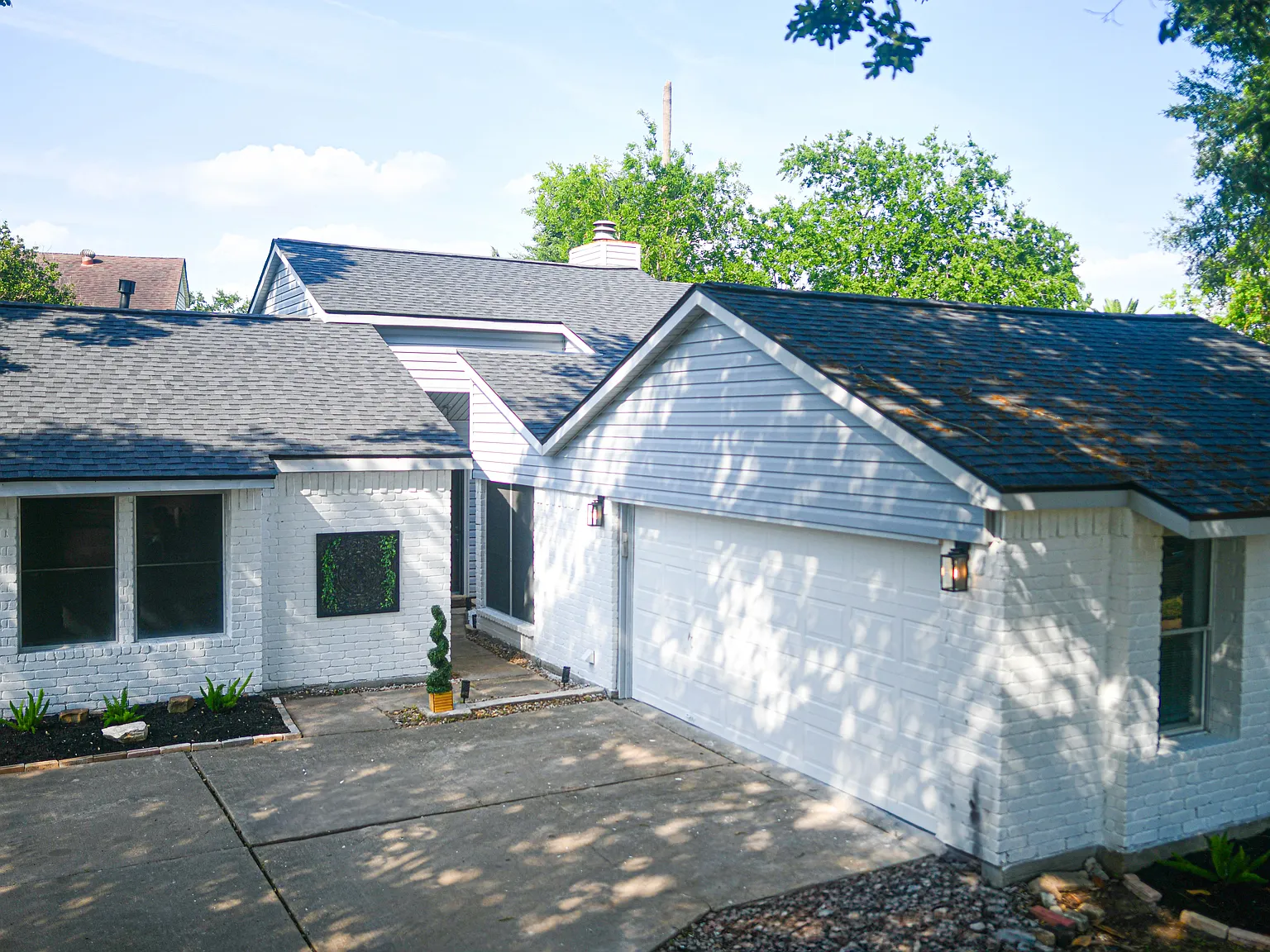 3 bed, 1581 sqft, $2,050 — Photo 2
