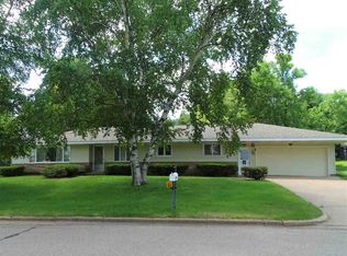 230 Jefferson Ave, Niagara, WI 54151