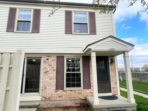 1596 Wimbledon Dr, Walled Lake, MI 48390