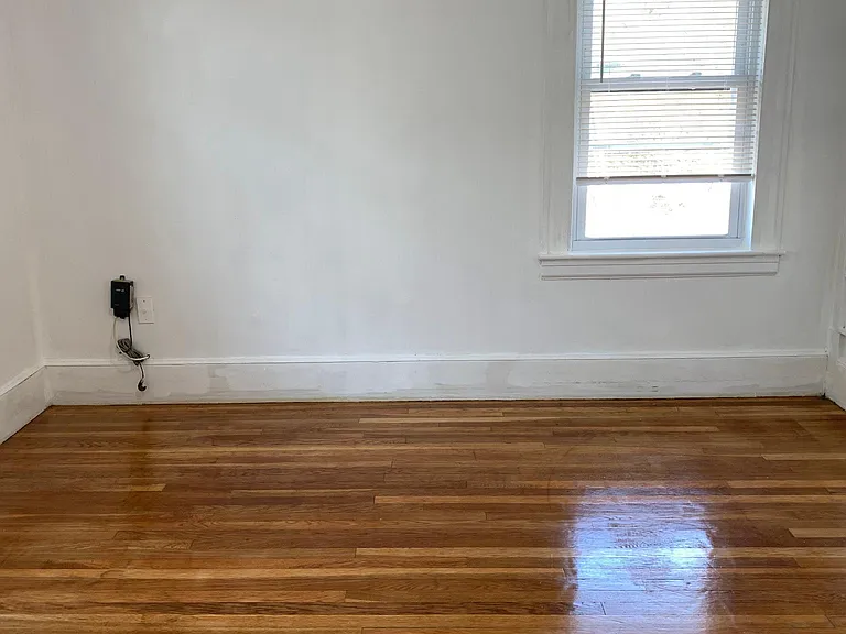 529 Pleasant St #C — Photo 9