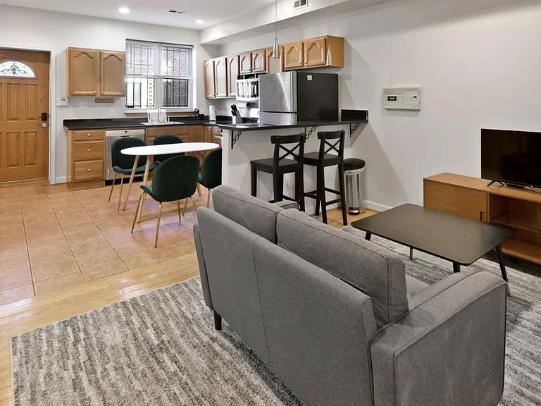 541 Florida Ave NW — Photo 6