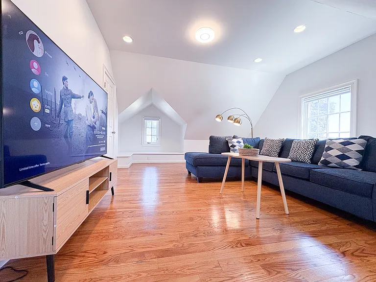 87 Stephen St #1C — Photo 31