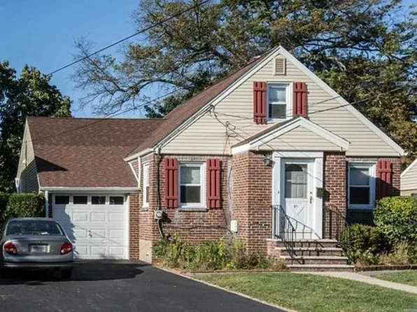 82 Gordon Ave, Dumont, NJ 07628