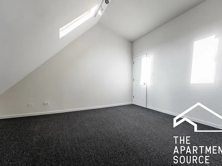 2440 N Ashland Ave #2 — Photo 11