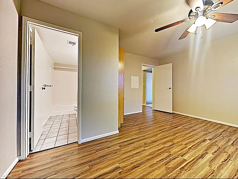 18811 N 19th Ave #1002 — Photo 9