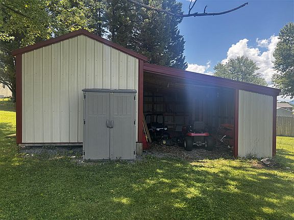 4th image of 1032 Windy Ridge Dr