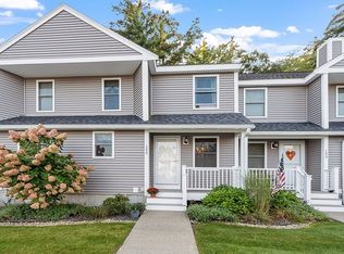 155 Bayberry Hill Ln, Leominster, MA 01453