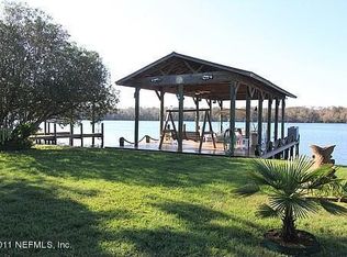 216 Sportsman Dr, Welaka, FL 32193