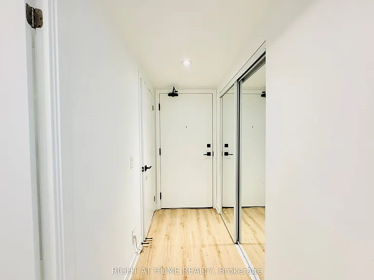 319 Jarvis St #1101 — Photo 24