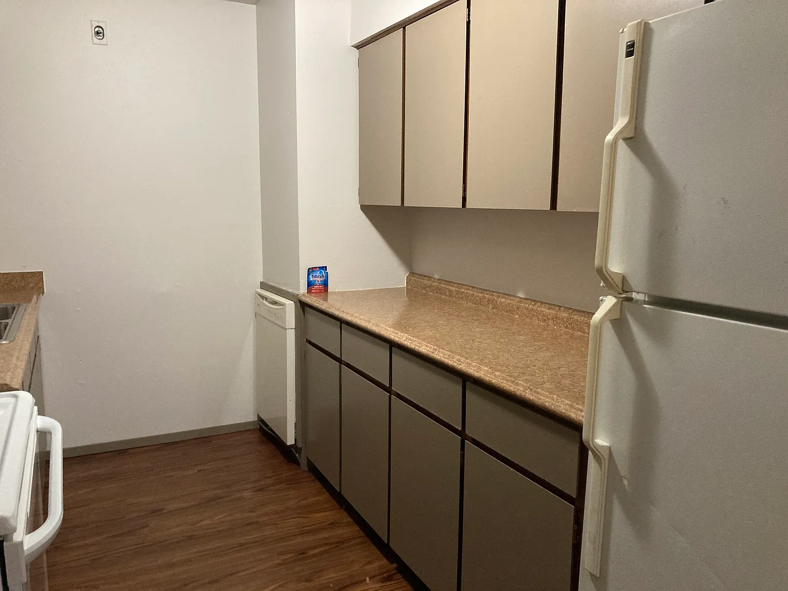 2 bed, 950 sqft, $1,099 — Photo 4
