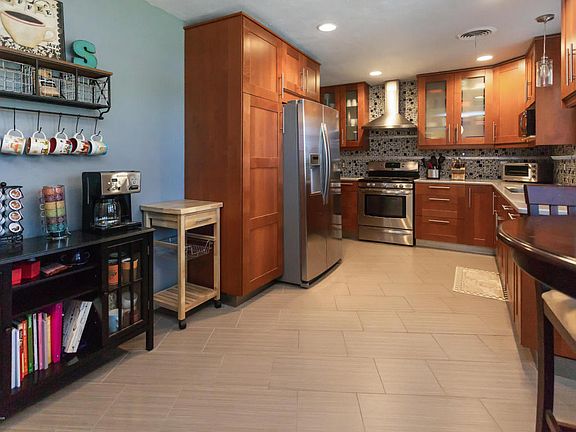 4th image of 7309 Imperial Dr