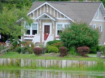 2nd image of 511 E Lake Dr