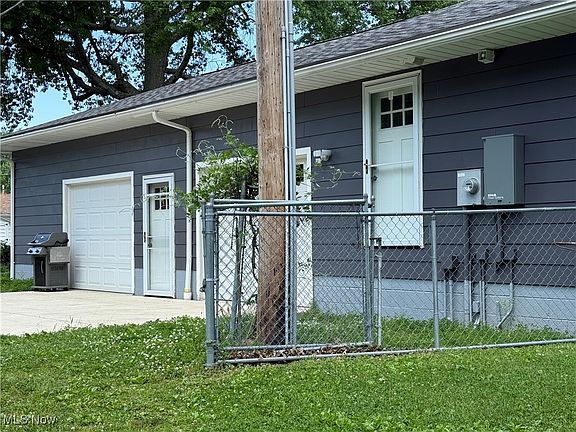 3rd image of 3726 Silvieus St