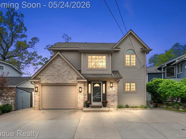 36 Highland Ave, Lake Orion, MI 48362