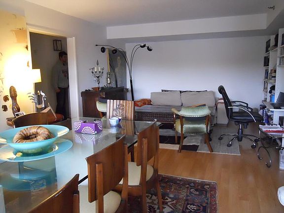 4th image of 250 Hammond Pond Pkwy APT 502N
