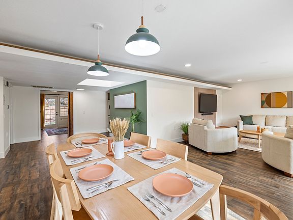 5th image of 3138 Garden Cir