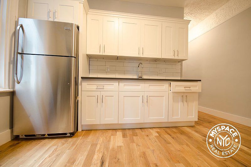 2nd image of 1015 Winthrop St #3AF