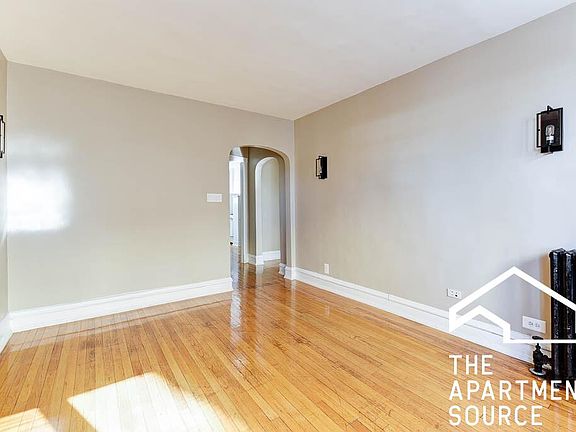 4th image of 6367 N Hermitage Ave #1