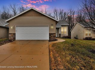 235 Barrington Cir, Lansing, MI 48917