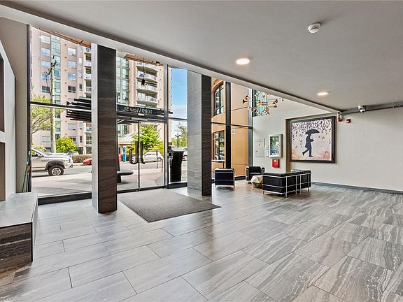 4th image of 1029 View St #526